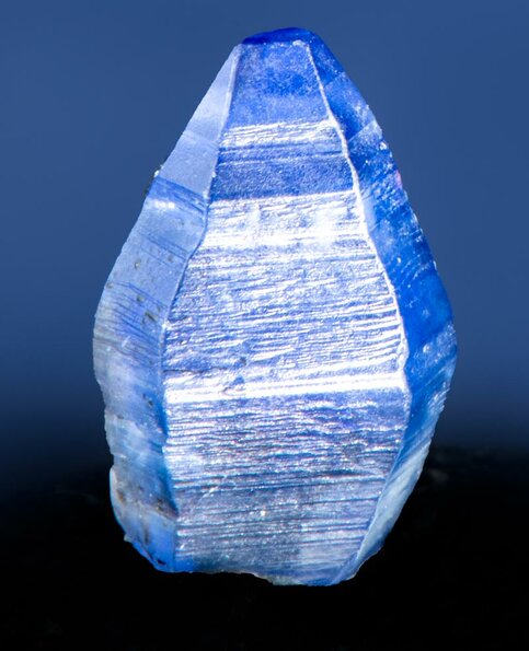 sapphire-crystal-7547