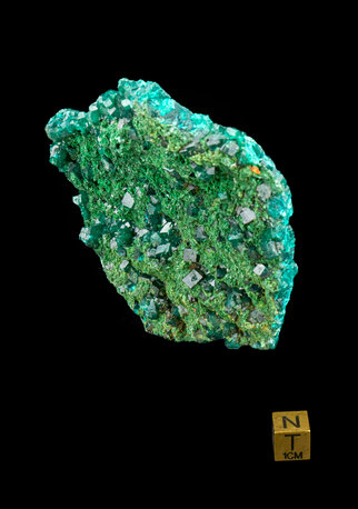 dioptase-crystal-0300