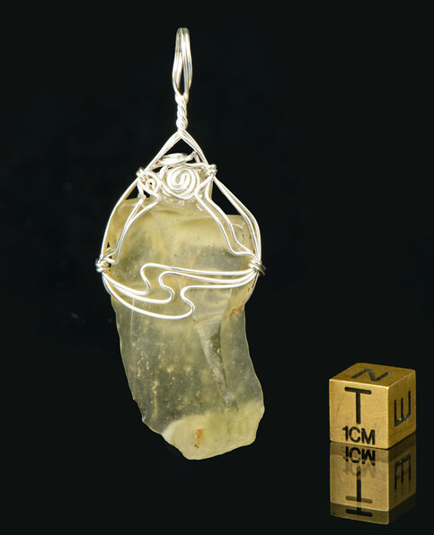 libyan-desert-glass-pendant-1002